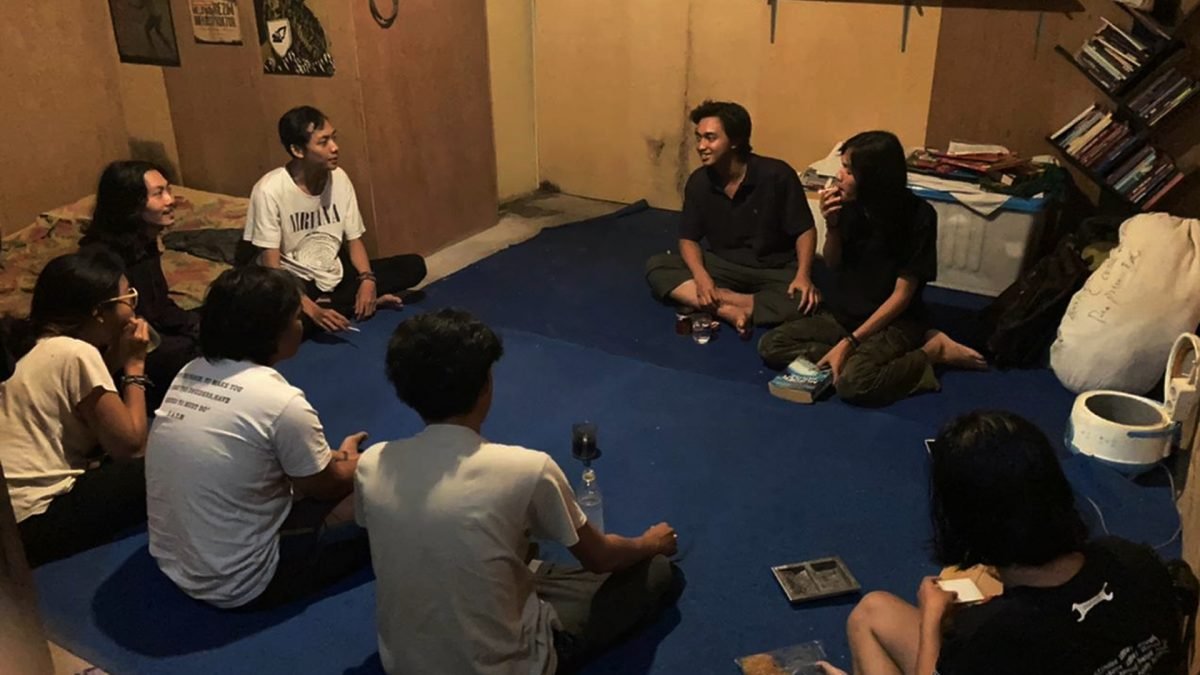 Keresahan Penggemar Sastra di Balik Bincang Kecil Proses Kreativitas Kepenulisan Puisi | Catatan dari Singaraja