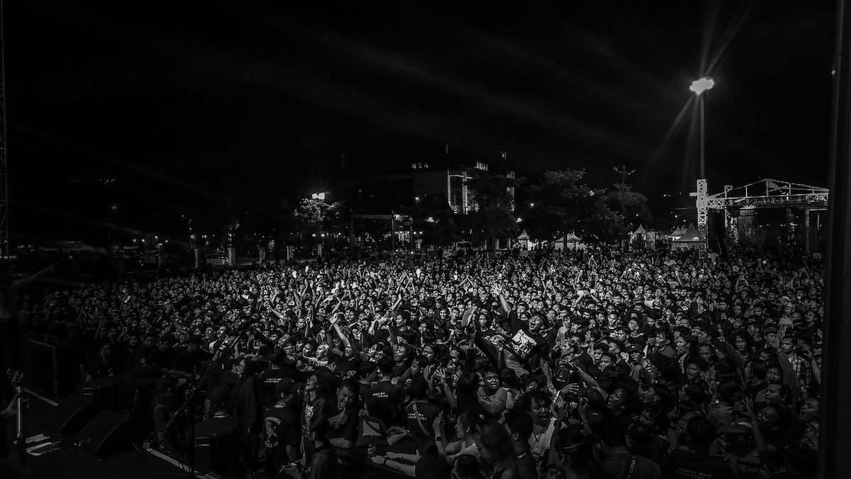 Selama Mahasiswa UIN Jakarta hanya Sibuk Menonton Festival Musik, Ekosistem Sastra di Ciputat Tidak Baik-Baik Saja